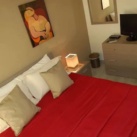 Picasso Bed & Breakfast *