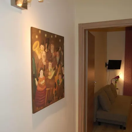 לינה וארוחת בוקר Picasso