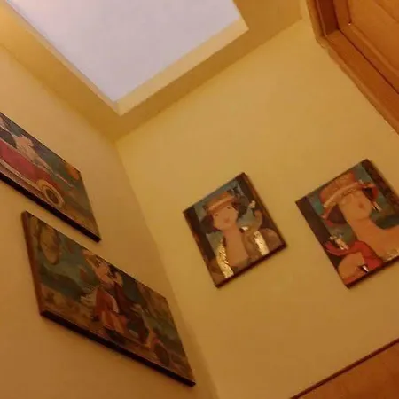 לינה וארוחת בוקר Picasso